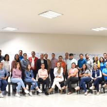 Foto grupal de directivos y promotores de  CASA Universitaria