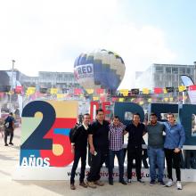 Estudiantes participan en la celebración de los 25 años de la red
