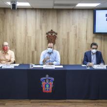 Presídium durante la Rueda de prensa 
