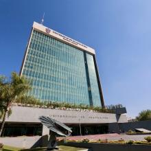 Fachada edificio Cultural y Administrativo UdeG