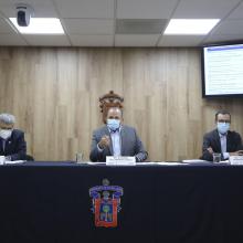 Presídium durante la rueda de prensa