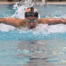 Azul Raya Vázquez, en práctica de natación