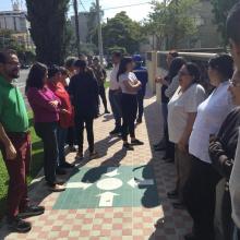 Personal de UDGVirtual resguardada en punto de reunión frente a Casa La Paz