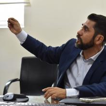 Sergio Arturo Velasco durante examen de titulación