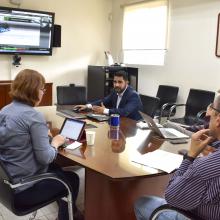 Asesores durante examen de titulación