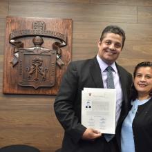 Doctora Rosana Ruiz, coordinadora de la licenciatura en Seguridad Ciudadana con egresado