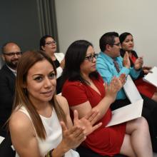 Estudiantes aplauden su logro