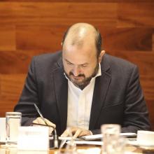 Rector de la UdeG, doctor Ricardo Villanueva durante la firma de convenio