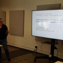 Mónica Espinoza durante su presentación