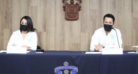 Mtra. Vanessa Velarde Zambrano, Jefa de la Unidad de Bienestar Estudiantil y Mtro. Jonathan Ryan Martínez Chavira, titular de la Coordinación de Servicios Estudiantiles