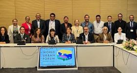Representantes de la UdeG, en la clausura del el Foro Urbano Mundial